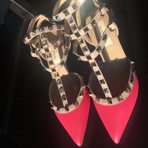 Valentino Garavani Rockstud Point Toe Pumps